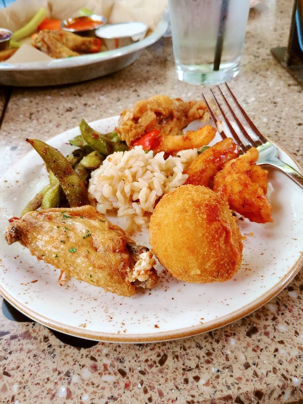 Lazy Dog Restaurant & Bar | restaurant | 4805 Hacienda Dr, Dublin, CA 94568, USA | 9253613690 OR +1 925-361-3690