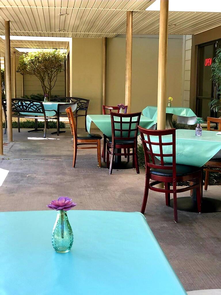 Crazy Pig Southern Kitchen | restaurant | 4700 LA-22 Suite 1&2, Mandeville, LA 70471, USA | 9857927900 OR +1 985-792-7900