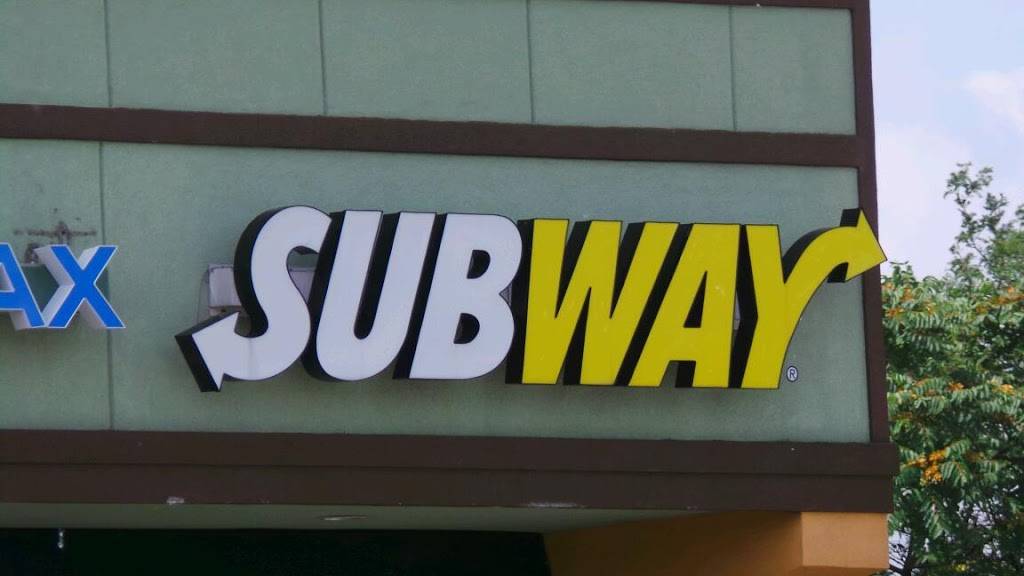 Subway Restaurants | restaurant | 2236 Forest Ave, Staten Island, NY 10303, USA | 7187275222 OR +1 718-727-5222
