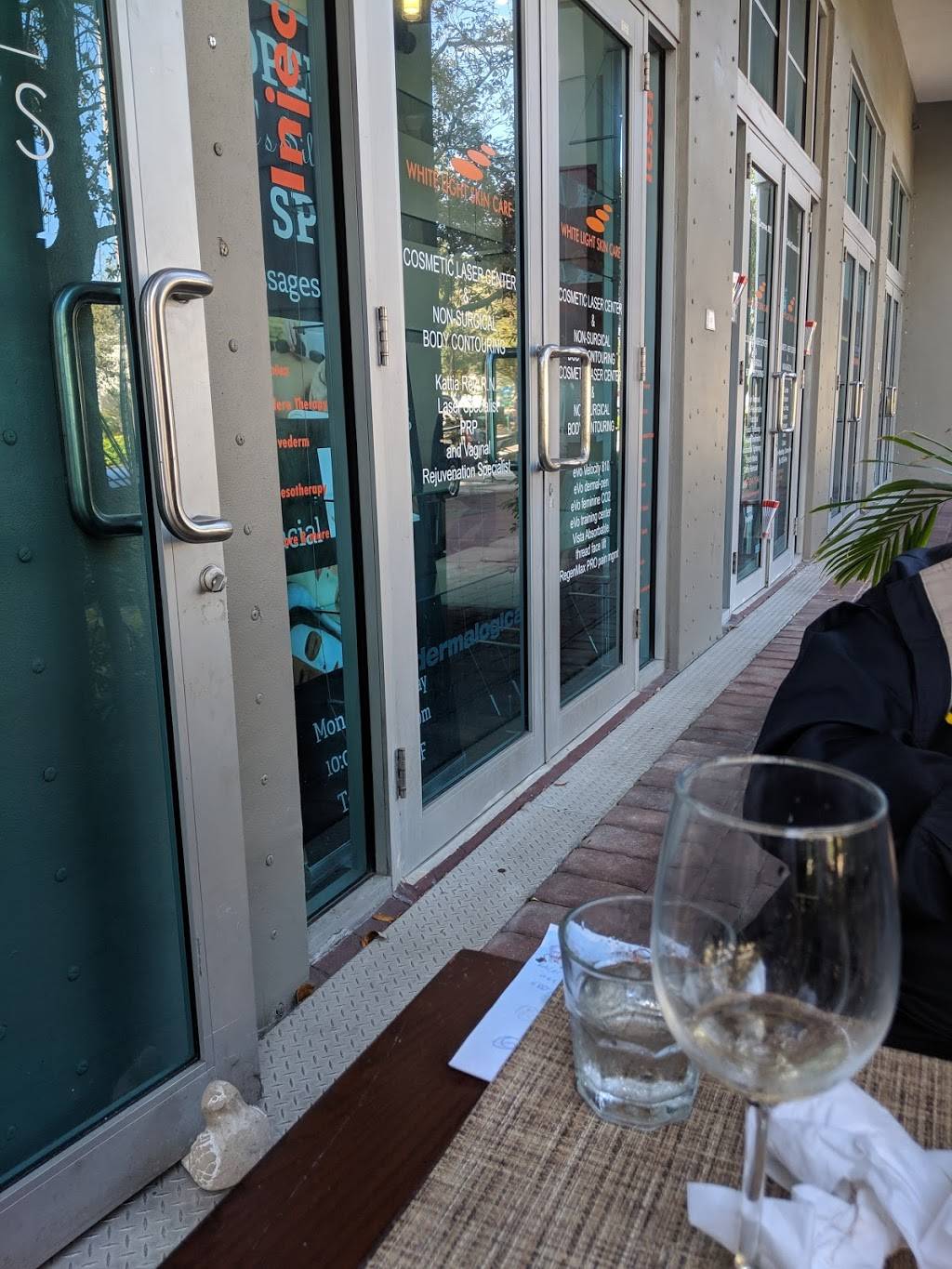 Rossellas Kitchen | cafe | 110 Washington Ave, Miami Beach, FL 33139, USA | 3053978852 OR +1 305-397-8852