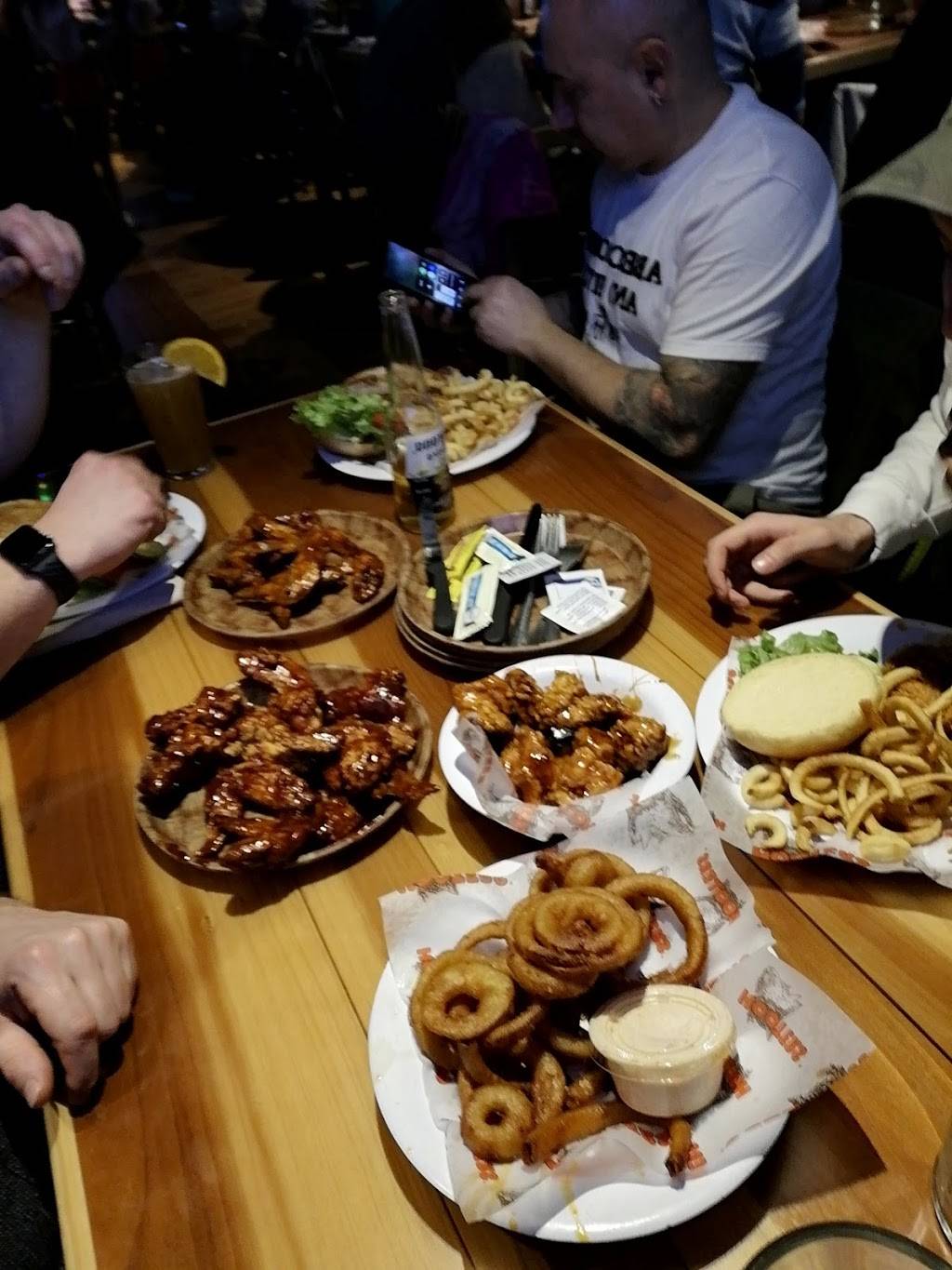 Hooters | meal takeaway | 1303 Butterfield Rd, Downers Grove, IL 60515, USA | 6309604008 OR +1 630-960-4008