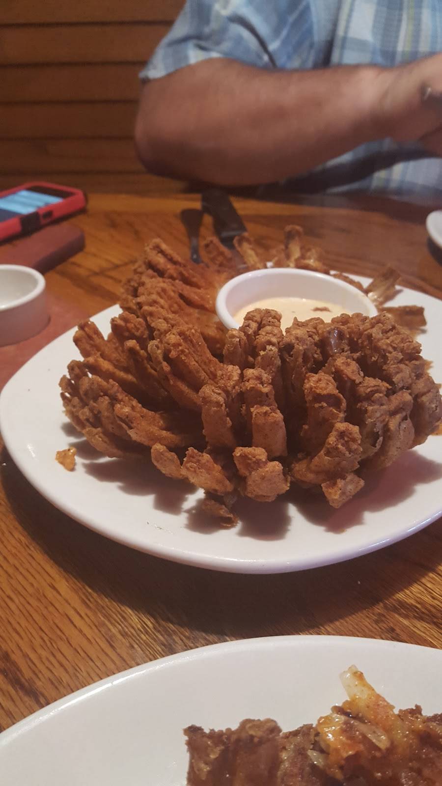 Outback Steakhouse | restaurant | 2590 Wabash Ave, Springfield, IL 62704, USA | 2175232815 OR +1 217-523-2815