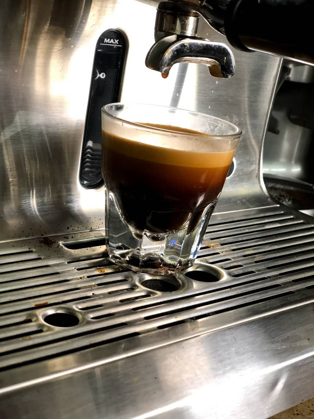 Rae’s | restaurant | 30 N Howard Ave, Croswell, MI 48422, USA | 8105466170 OR +1 810-546-6170