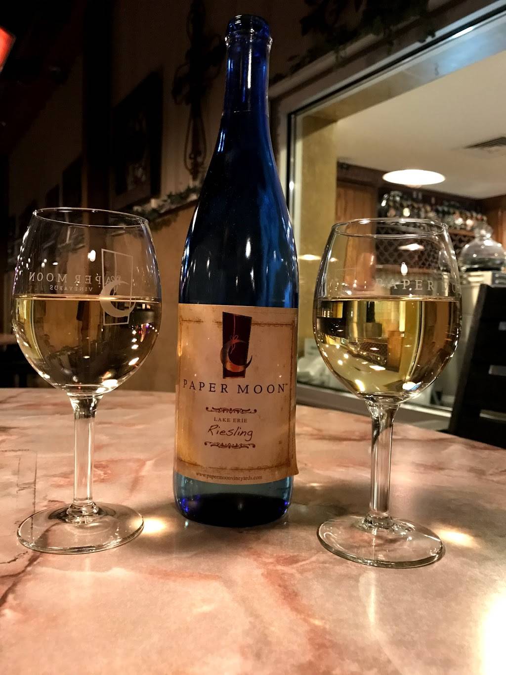 Paper Moon Vineyards | restaurant | 2008 State Rd, Vermilion, OH 44089, USA | 4409672500 OR +1 440-967-2500