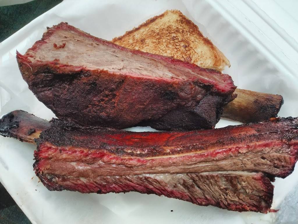 Mommas Mustard, Pickles & BBQ | restaurant | 119 S Hurstbourne Pkwy, Louisville, KY 40222, USA | 5022907998 OR +1 502-290-7998