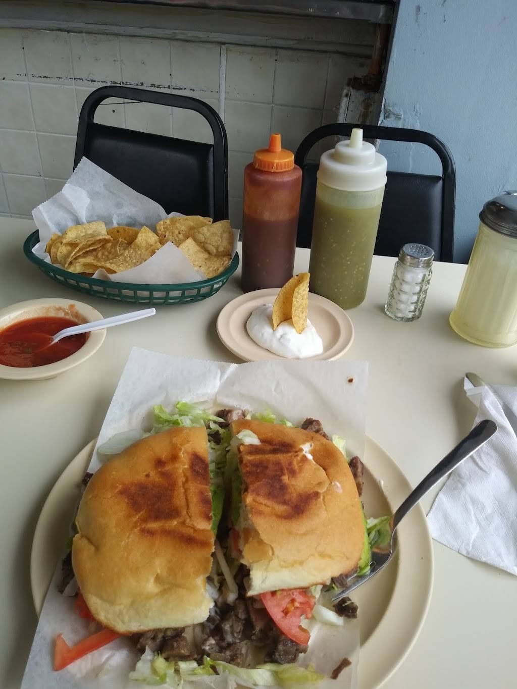 Taquería Jamay Jal | restaurant | 2500 W 51st St, Chicago, IL 60632, USA | 7737760254 OR +1 773-776-0254