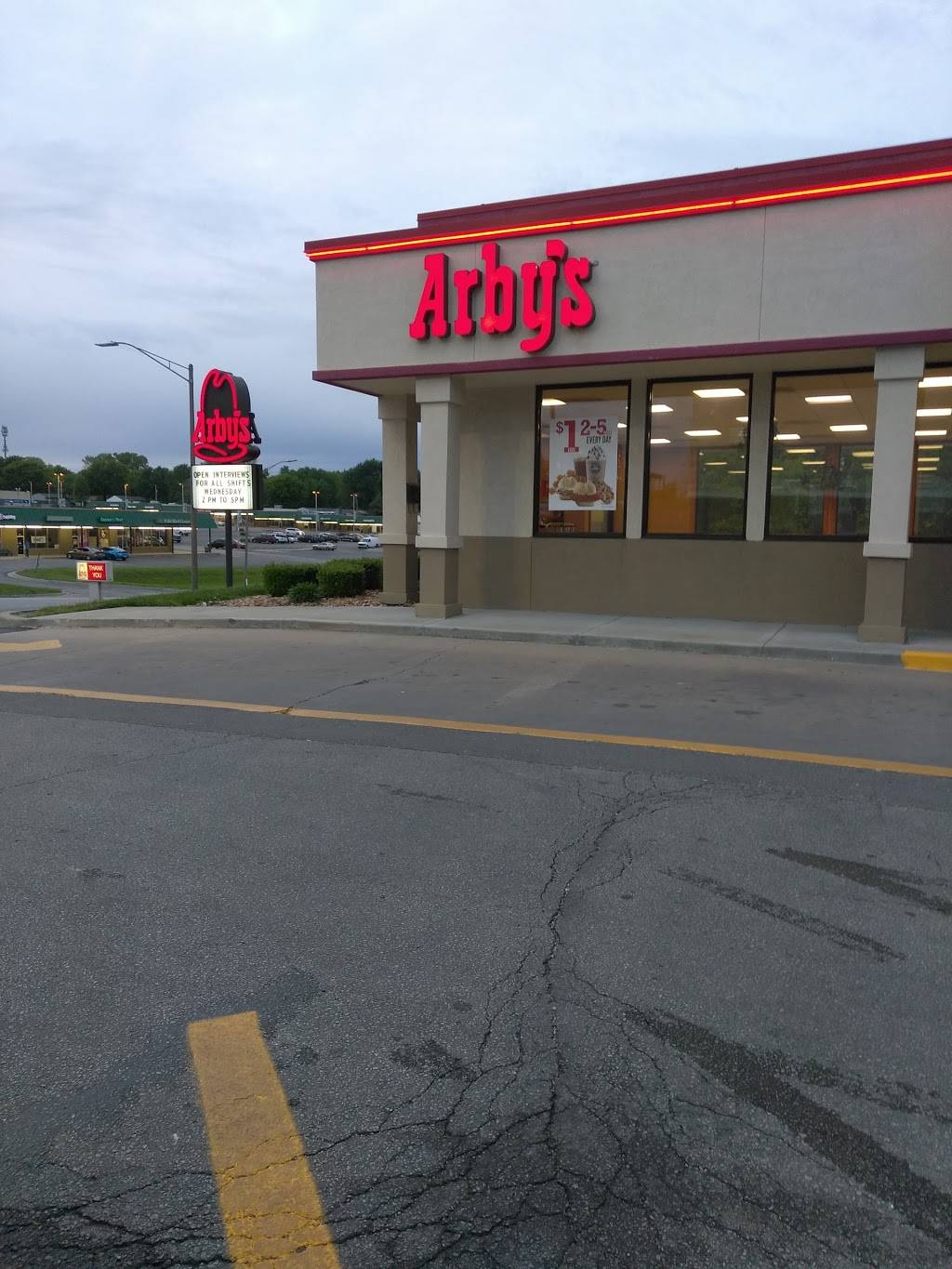 Arbys | meal takeaway | 4515 S Noland Rd, Independence, MO 64055, USA | 8163739368 OR +1 816-373-9368