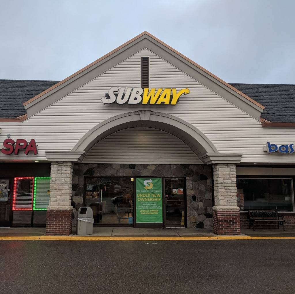 Subway | restaurant | 36600 Garfield Rd, Clinton Twp, MI 48035, USA | 5867921361 OR +1 586-792-1361