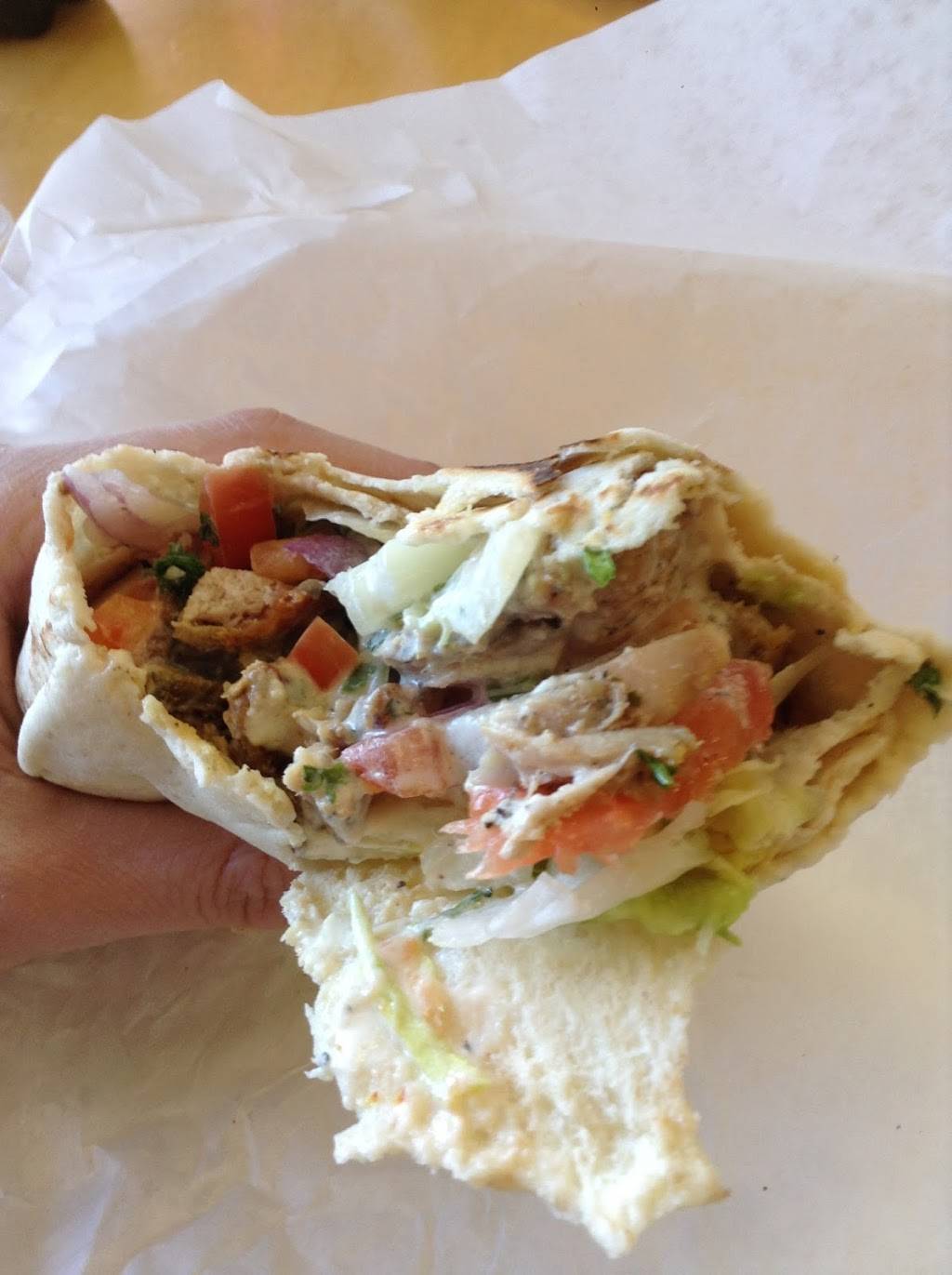 Greek House | restaurant | 1111 Davis Dr #26, Newmarket, ON L3Y 2M8, Canada | 9059671157 OR +1 905-967-1157