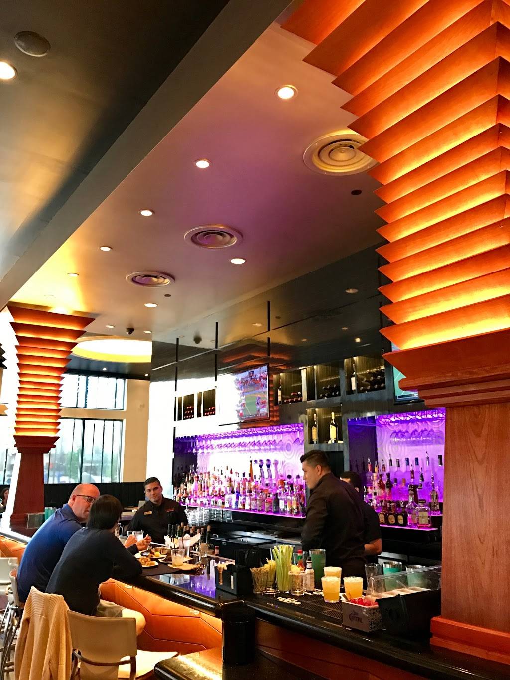 Gloria’s Latin Cuisine | restaurant | 1121 E Southlake Blvd, Southlake, TX 76092, USA | 8173050000 OR +1 817-305-0000