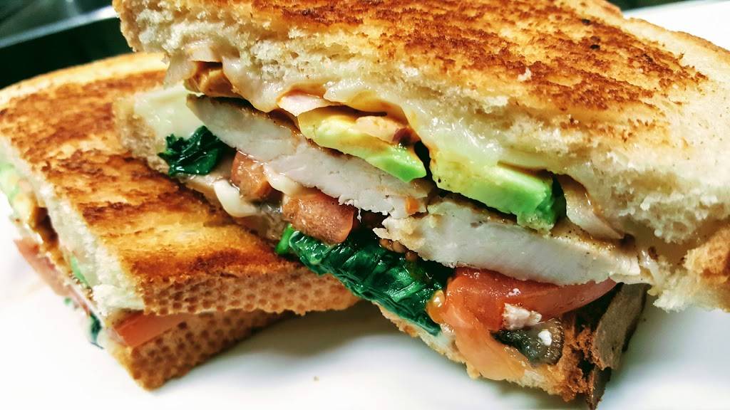 Guernsey Farms Dairy | restaurant | 21300 Novi Rd, Northville, MI 48167, USA | 2483491466 OR +1 248-349-1466