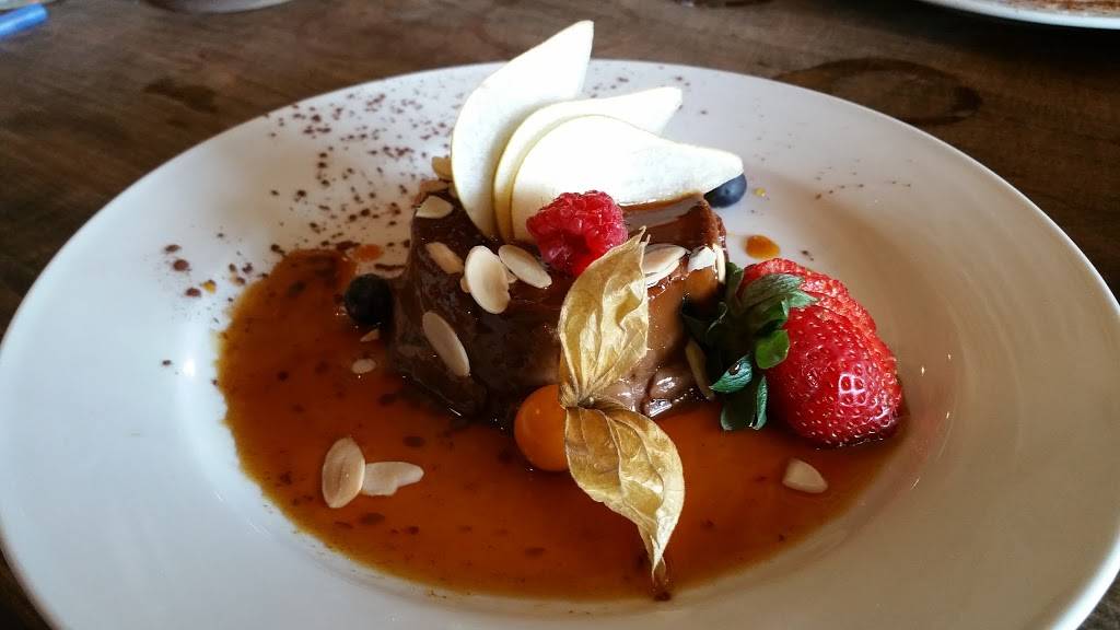 A Tavola Bistro | restaurant | 10 Meadowglen Dr #2, Whitby, ON L1R 3P8, Canada | 9054931967 OR +1 905-493-1967