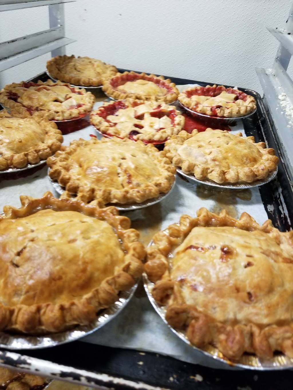 Pies a La Mode | bakery | 200 Teaticket Hwy, Teaticket, MA 02536, USA | 5085408777 OR +1 508-540-8777