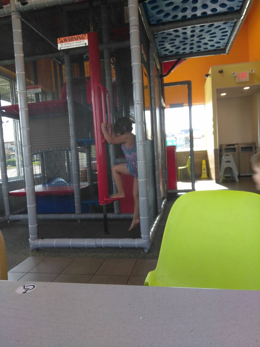 McDonalds | cafe | 5562 Merily Way, Huber Heights, OH 45424, USA | 9372368699 OR +1 937-236-8699