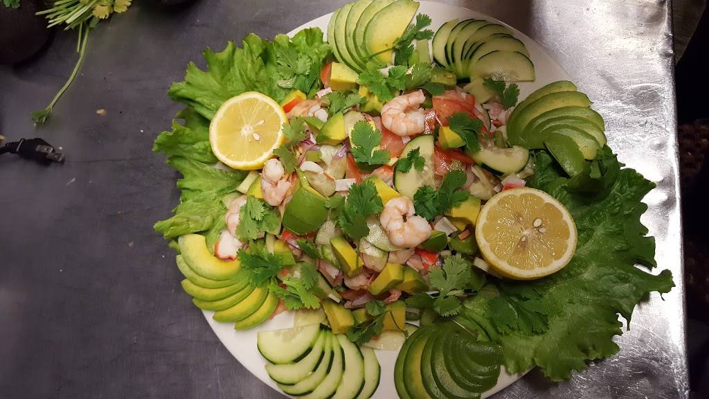 El Pescador | restaurant | 322 S Peck Rd, Santa Paula, CA 93060, USA | 8055258846 OR +1 805-525-8846