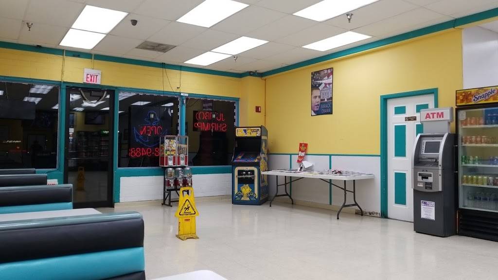 Shark Fish & Chicken | restaurant | 194 Town Center Rd, Matteson, IL 60443, USA | 7087489488 OR +1 708-748-9488