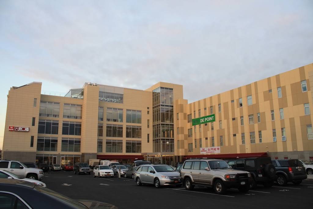 View De Point | restaurant | 2007 127th St, College Point, NY 11356, USA | 7183533374 OR +1 718-353-3374