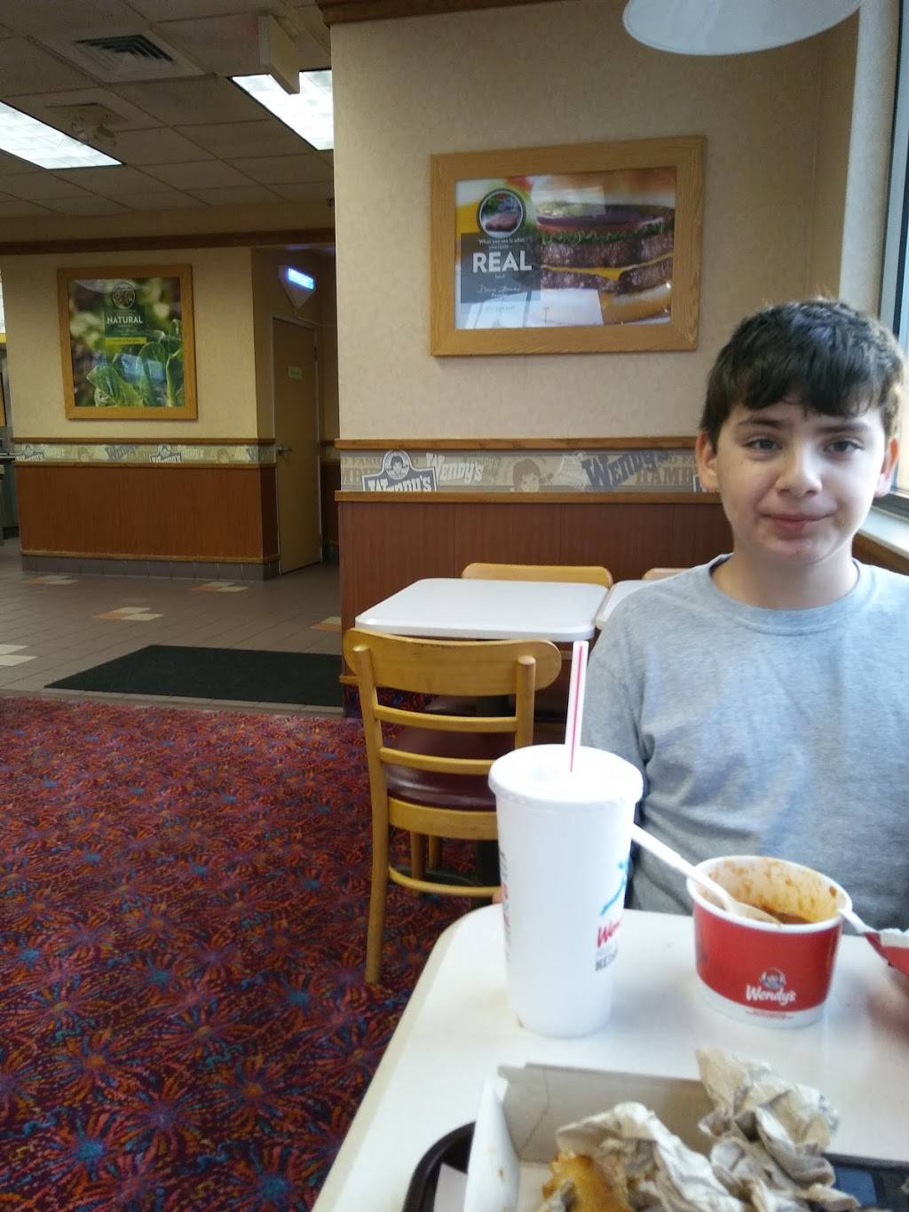 Wendys | restaurant | 75 Rivers Edge Dr, Milford, OH 45150, USA | 5139650583 OR +1 513-965-0583