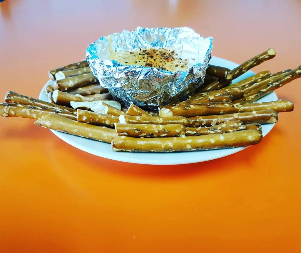 Spacebee Bistro | restaurant | 213 Crockett Blvd, Merritt Island, FL 32953, USA | 3213492538 OR +1 321-349-2538