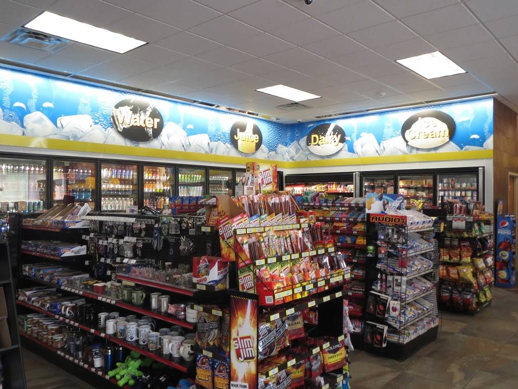 Liberty Travel Plaza- Duncannon | restaurant | 3298 Susquehanna Trail, Duncannon, PA 17020, USA | 7178344000 OR +1 717-834-4000