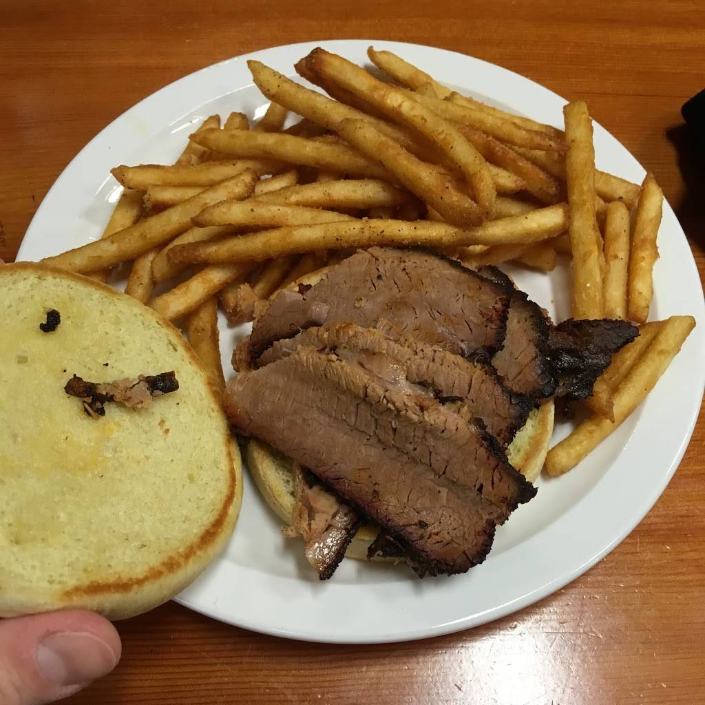 Flatted Fifth Blues & BBQ | night club | 300 Potter Dr, Bellevue, IA 52031, USA | 5638723838 OR +1 563-872-3838