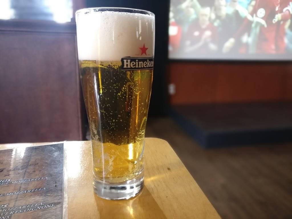 Brasserie Au Coin Du Metro | restaurant | 10719 Rue Lajeunesse, Montréal, QC H3L 2E7, Canada | 5143894929 OR +1 514-389-4929