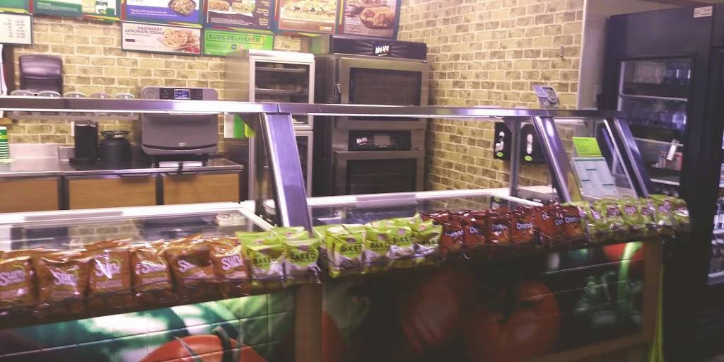 Subway Restaurants | restaurant | 1701 Center St, Deer Park, TX 77536, USA | 2819308211 OR +1 281-930-8211