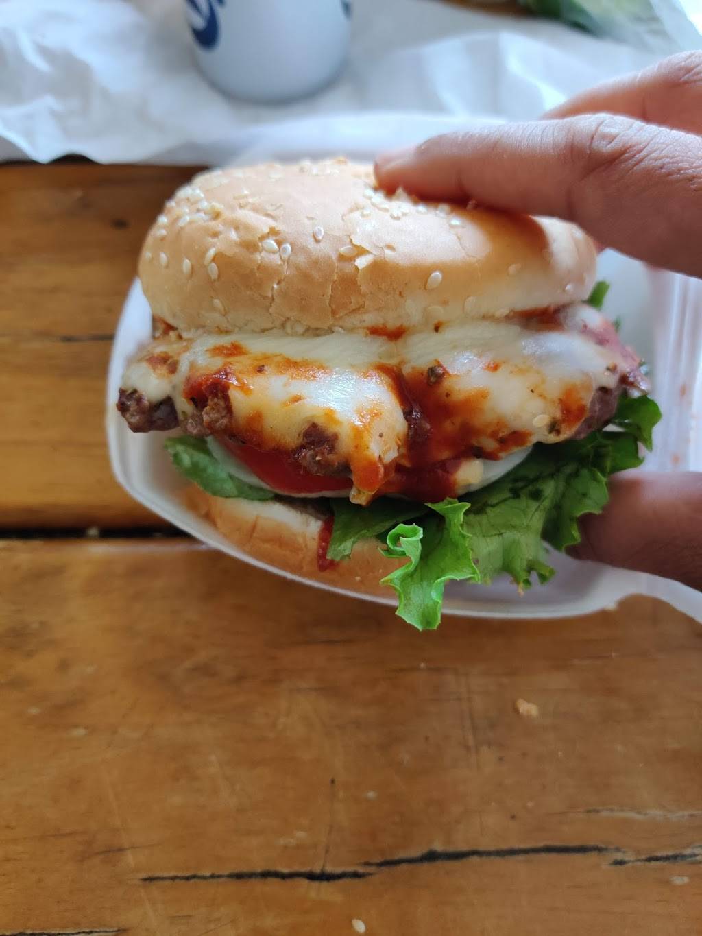 Albatross Drive-In | restaurant | 777 Main Rd, Washington, WI 54246, USA | 9208472203 OR +1 920-847-2203