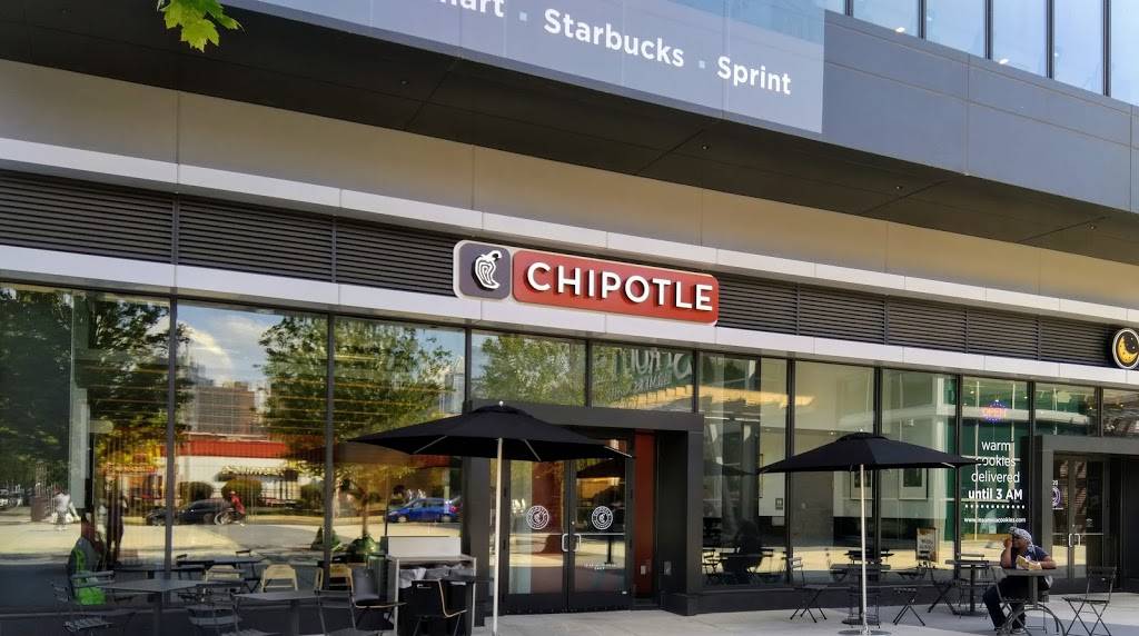 Chipotle Mexican Grill | restaurant | 1000 S Broad St, Philadelphia, PA 19146, USA | 2159894167 OR +1 215-989-4167