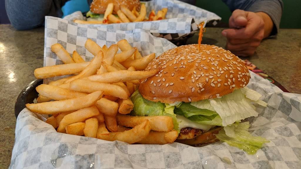 New York Pizza and Grill | restaurant | 1401 W El Monte Way #106, Dinuba, CA 93618, USA | 5593155955 OR +1 559-315-5955