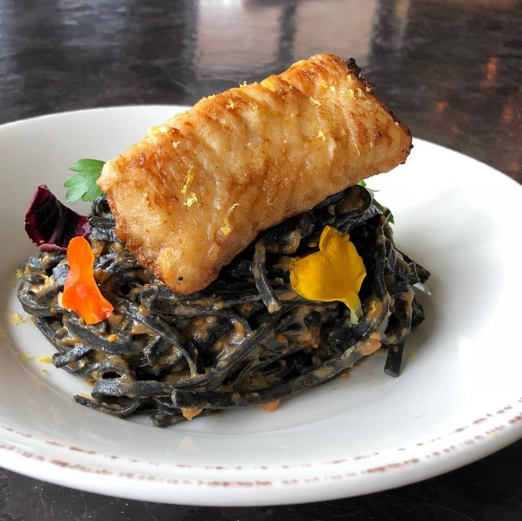 Angelos Wine Bar | restaurant | 3026 W Montrose Ave, Chicago, IL 60618, USA | 7735390111 OR +1 773-539-0111