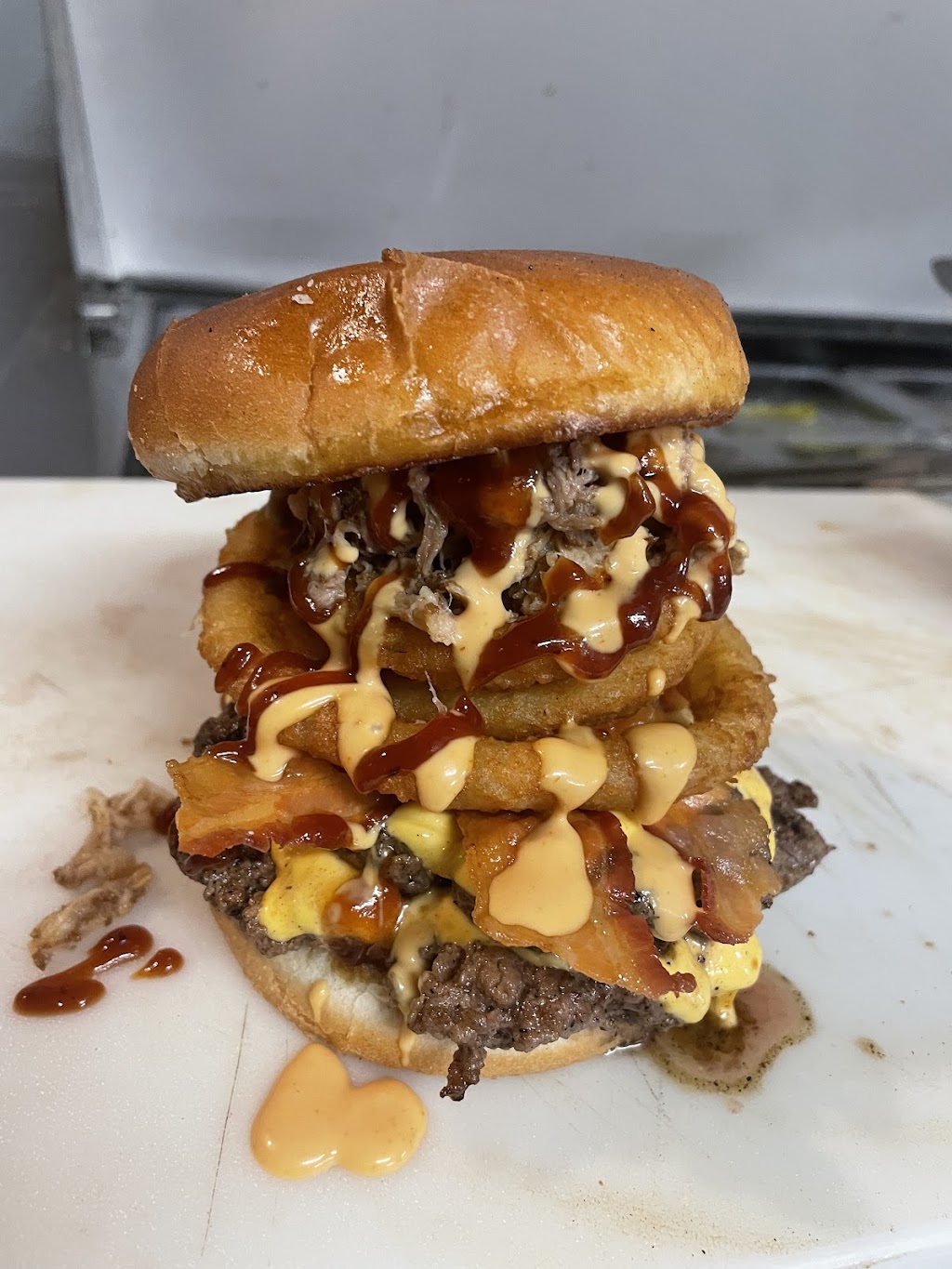 Dustys Dogz | restaurant | 416 N State St, St Ignace, MI 49781, USA | 2312683293 OR +1 231-268-3293