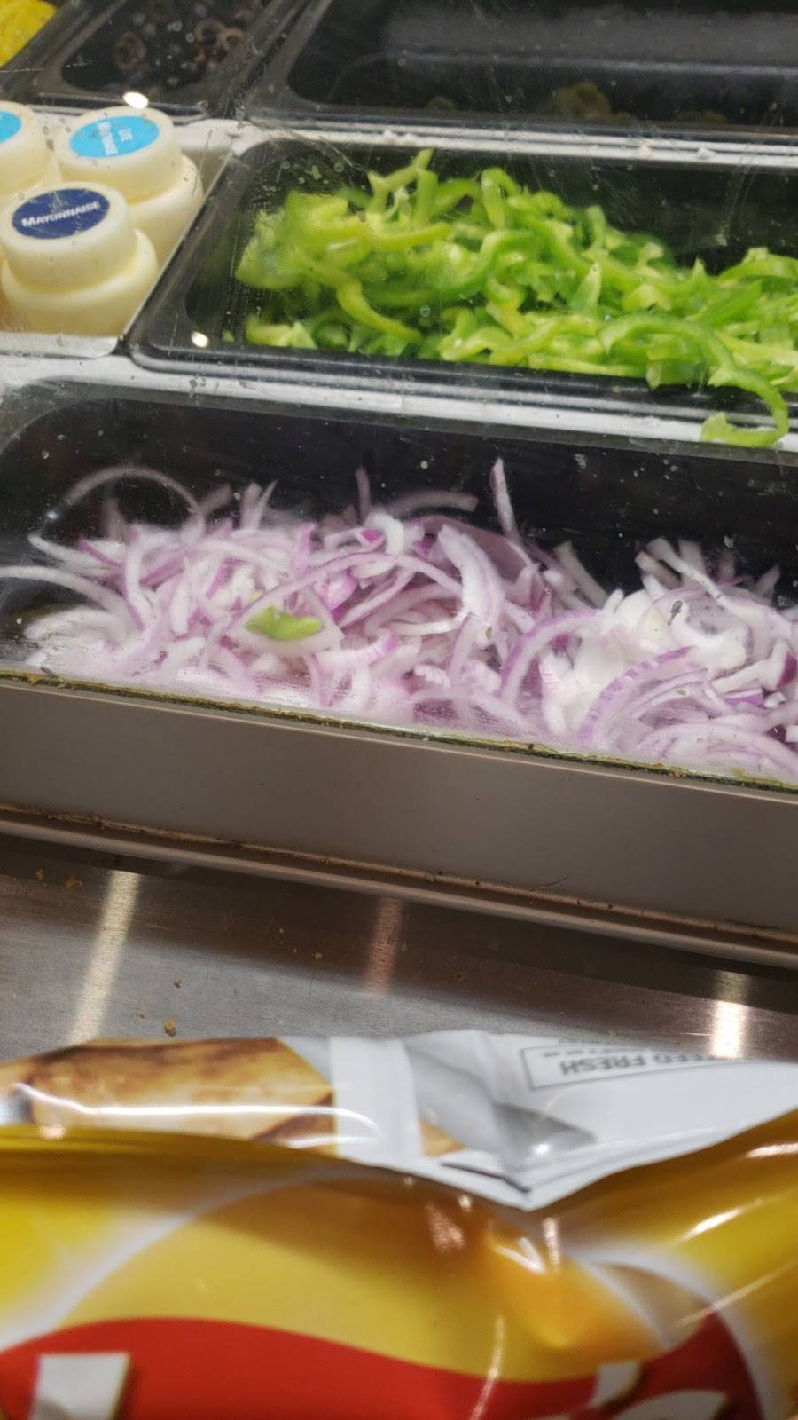 Subway | restaurant | 1111 S Clinton St, Fort Wayne, IN 46802, USA | 2607552173 OR +1 260-755-2173