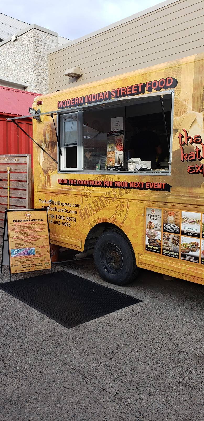 Chaat Spot by Moksha | meal takeaway | CurbSIDE Courtyard Foodcourt, 300 Taylor Rd, Niagara-on-the-Lake, ON L0S 1J0, Canada | 9053548585 OR +1 905-354-8585