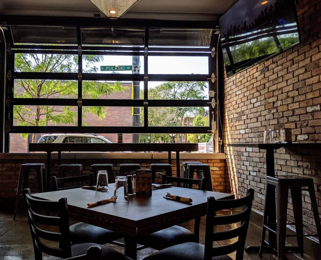 Albany Place Kitchen & Bar | restaurant | 4551 N Pulaski Rd, Chicago, IL 60630, USA | 7737547057 OR +1 773-754-7057