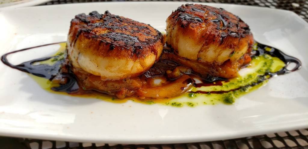 Trident Galley & Raw Bar | restaurant | 23 Shipyard Dr, Hingham, MA 02043, USA | 7813747225 OR +1 781-374-7225