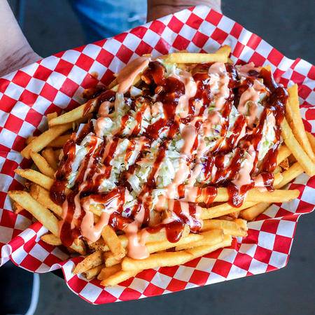 Zos Good Burger | restaurant | 2894 W Grand Blvd, Detroit, MI 48202, USA | 3137710022 OR +1 313-771-0022