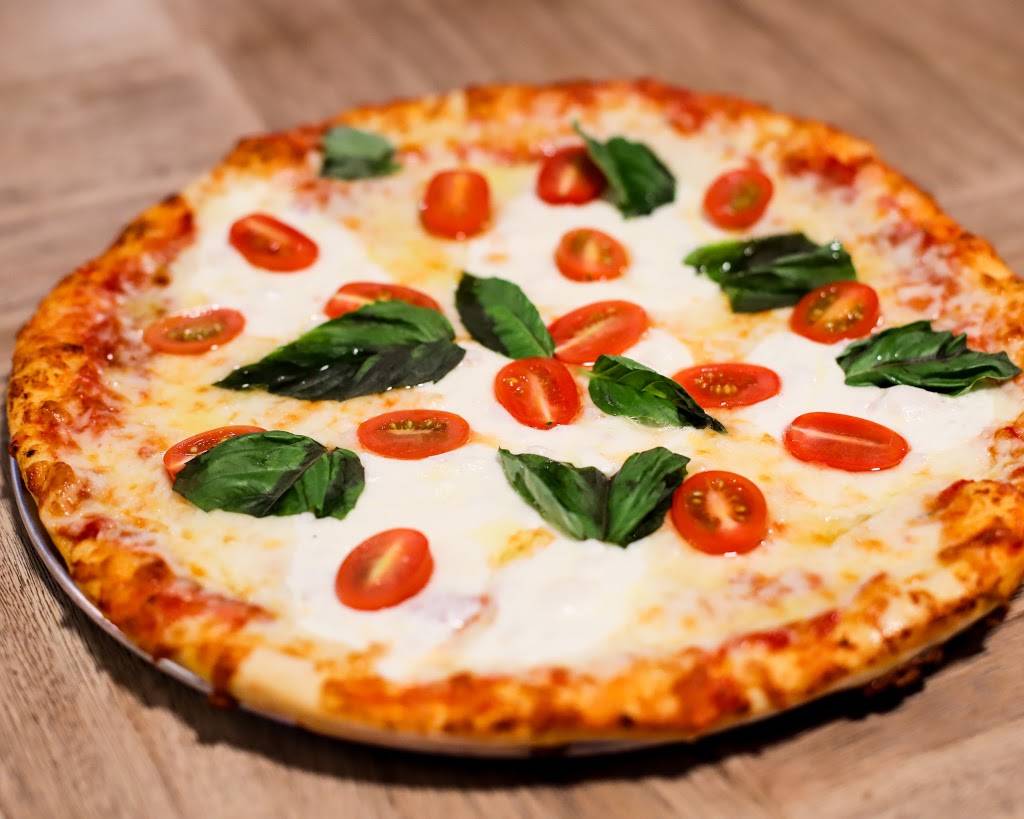 Formaggi Pizza | restaurant | 483 Mandalay Ave # 106, Clearwater, FL 33767, USA | 7273517632 OR +1 727-351-7632