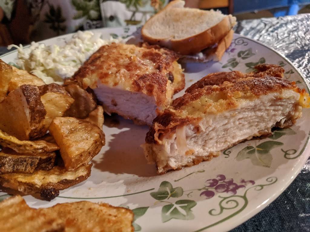 Luvans Old South Fish Camp NO CARDS | restaurant | 3951 US-701, Conway, SC 29527, USA | 8433975454 OR +1 843-397-5454