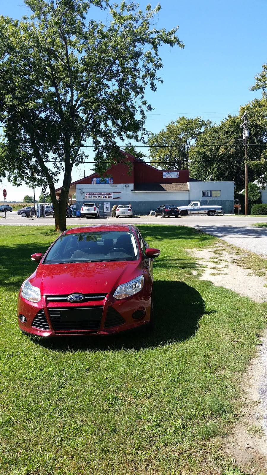 Lewis Pizza & Liquor | meal takeaway | 5792 Lewis Ave, Ida, MI 48140, USA | 7342692421 OR +1 734-269-2421