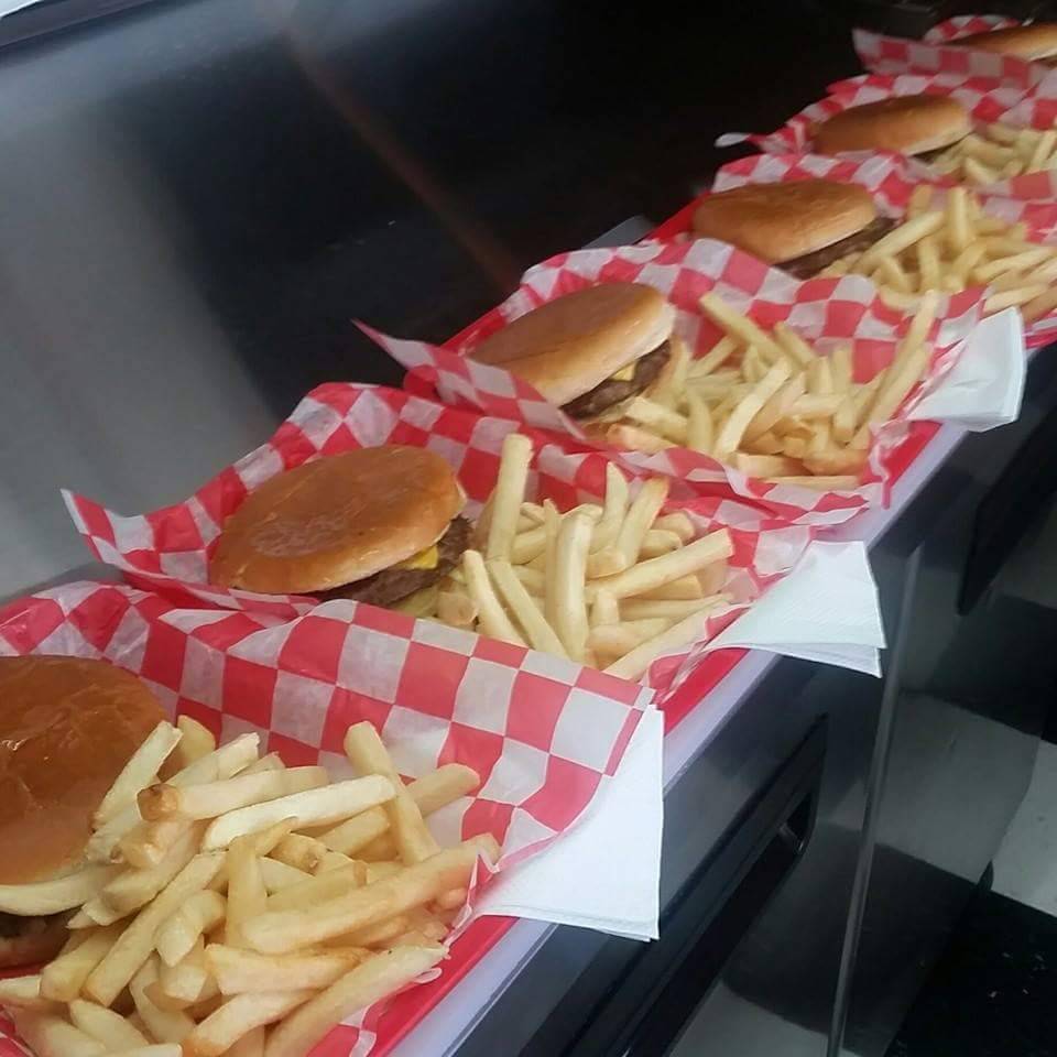 Boomers | restaurant | 1575 Nail Rd, Horn Lake, MS 38637, USA | 6623934144 OR +1 662-393-4144