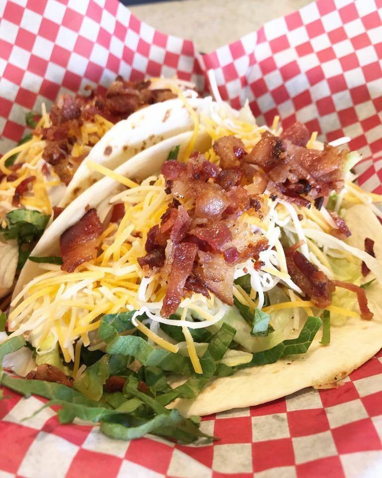 RiVive Pool Bar & Grill | restaurant | Beach Quarters Resort, 501 Atlantic Ave, Virginia Beach, VA 23451, USA | 7574223186 OR +1 757-422-3186