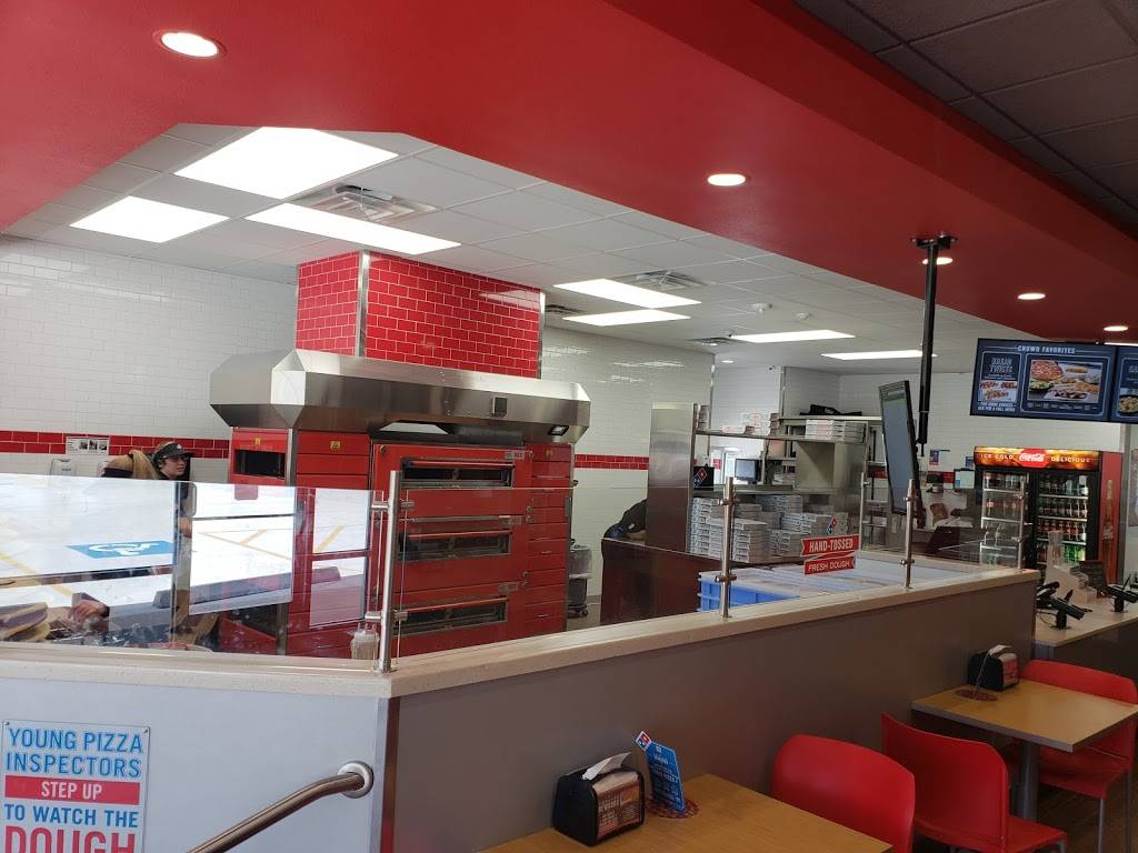 Dominos Pizza | meal delivery | 2107 MacArthur Dr, West Orange, TX 77630, USA | 4098835552 OR +1 409-883-5552