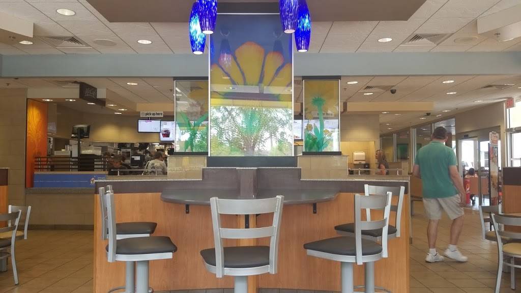 McDonalds | cafe | 520 West Morton, Jacksonville, IL 62650, USA | 2172434221 OR +1 217-243-4221