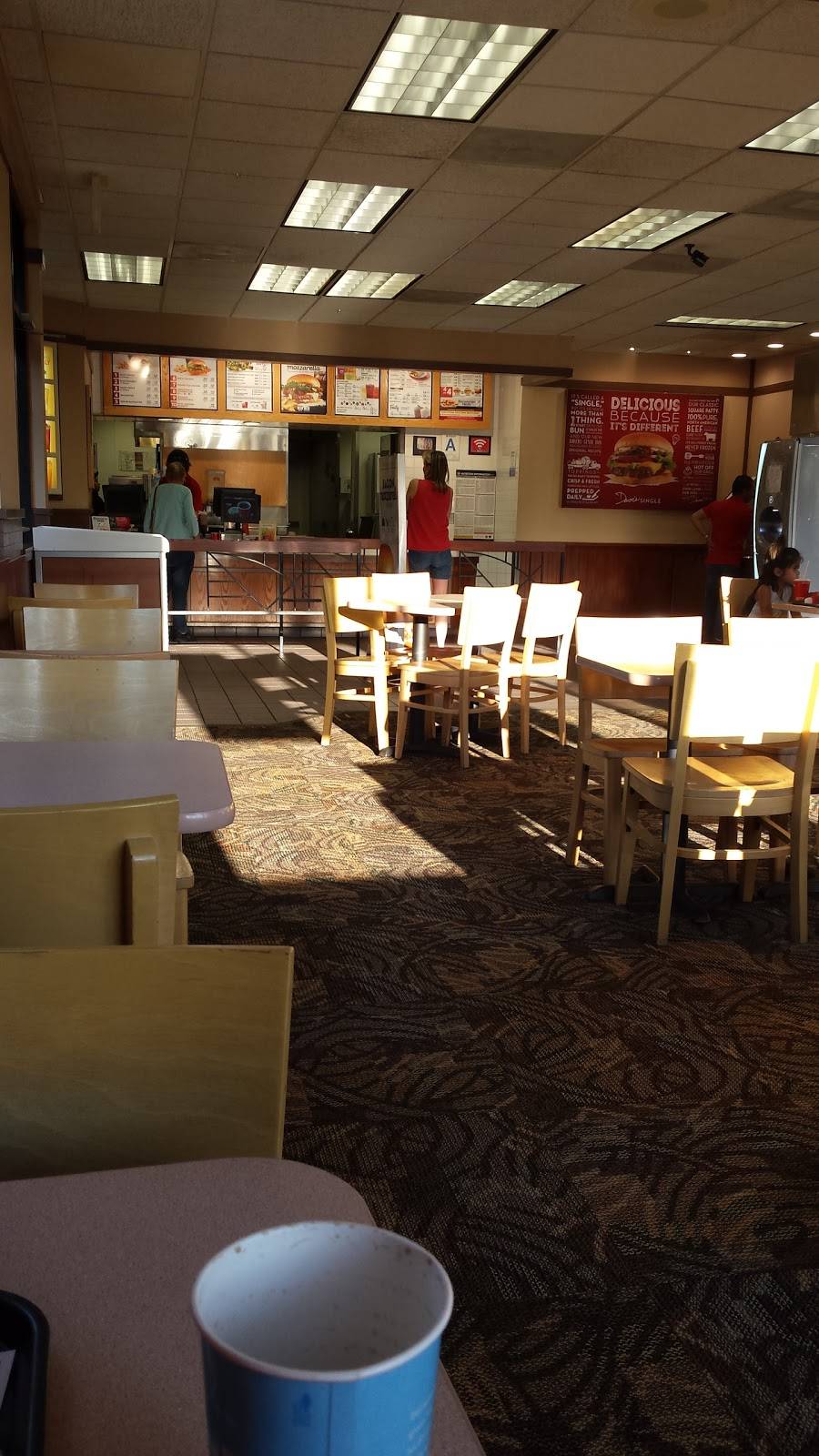 Wendys | restaurant | 5788 Lindero Canyon Rd, Westlake Village, CA 91362, USA | 8188799416 OR +1 818-879-9416