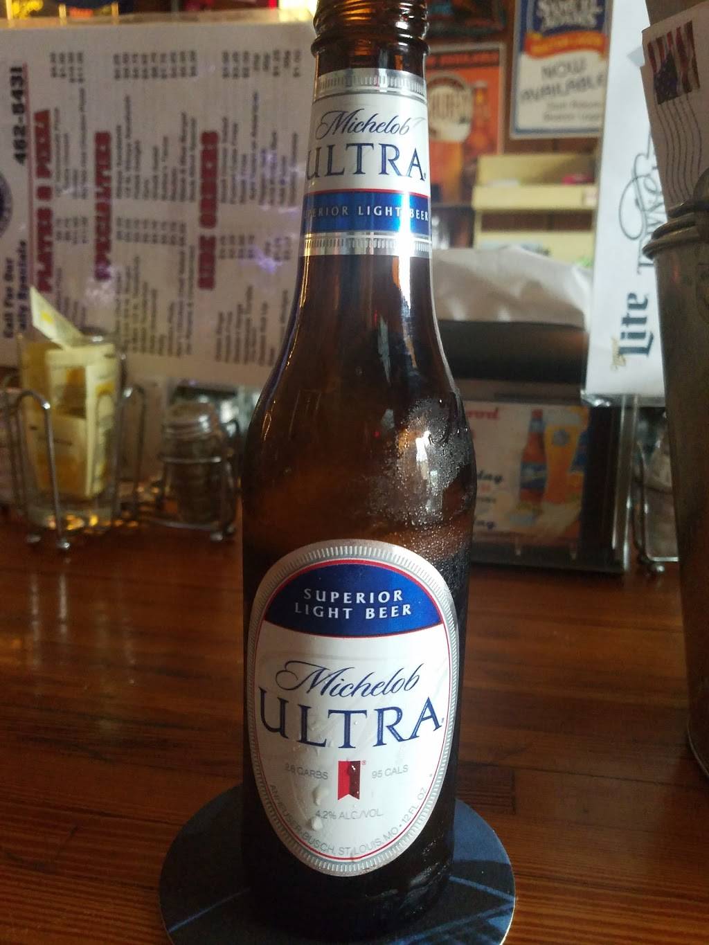 Town Club | restaurant | 2400 E Broadway, Alton, IL 62002, USA | 6184625431 OR +1 618-462-5431