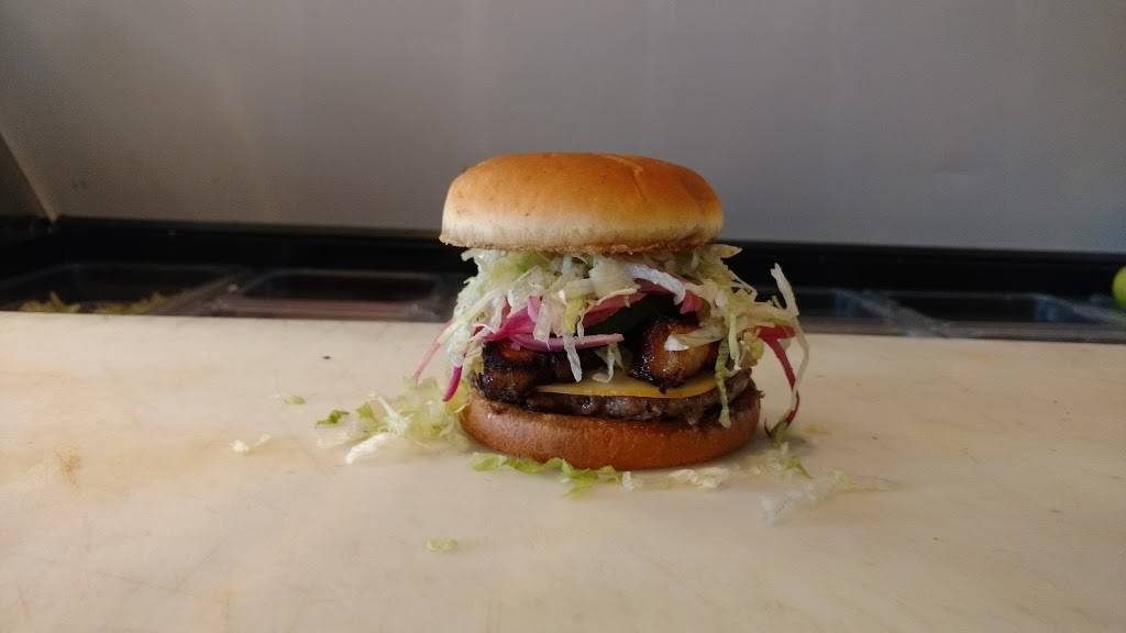 Smokeys Restaurant and Tavern | restaurant | 5982 N Hubbard Lake Rd, Spruce, MI 48762, USA | 9897272112 OR +1 989-727-2112