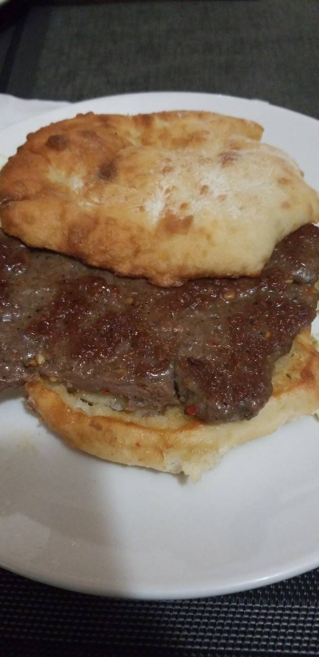 Old Town Grill | restaurant | 9845 Tecumseh Rd E, Windsor, ON N8R 1A5, Canada | 5197357888 OR +1 519-735-7888