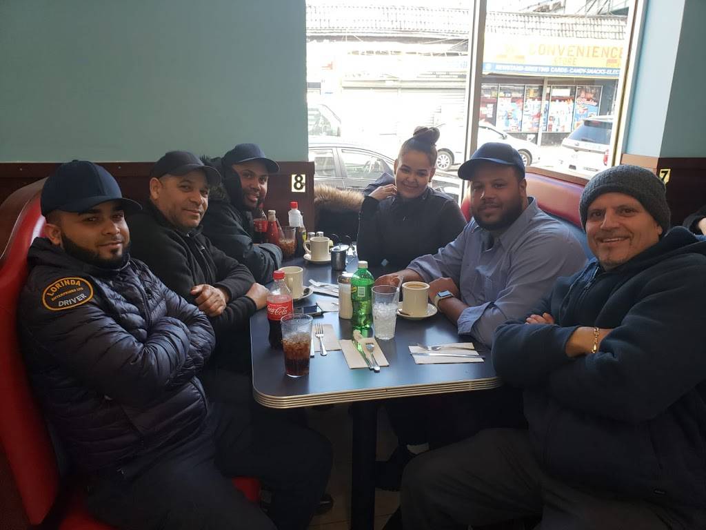 Georges Diner | restaurant | Westchester Ave, Bronx, NY 10472, USA | 7188281170 OR +1 718-828-1170
