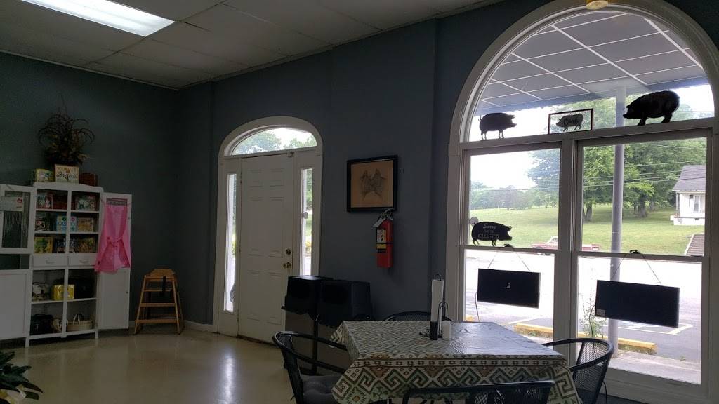 Lunch Box BBQ | restaurant | Woodbury, TN 37190, USA | 6156533539 OR +1 615-653-3539